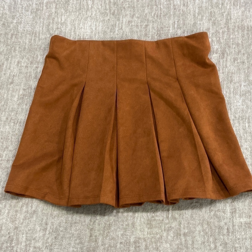 𝅺Shinestar Pleated Rust Skirt